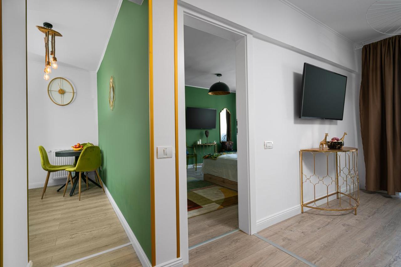 Amazon - DeLuxe One Bedroom Boekarest Buitenkant foto